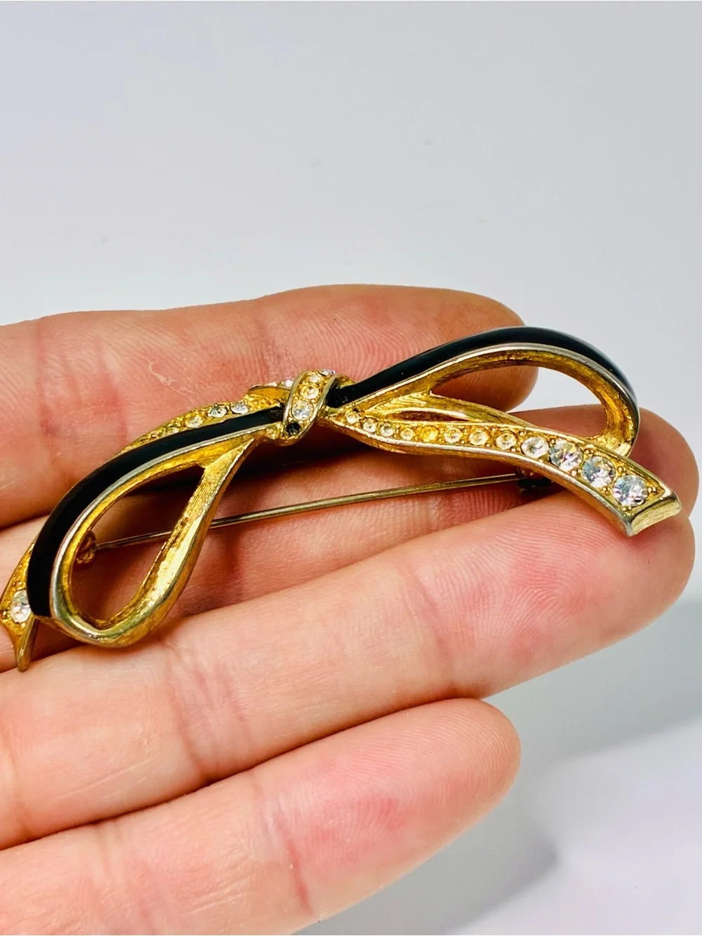 VTG Classic Gold & Black Enamel Bow Brooch with Clear Rhinestones